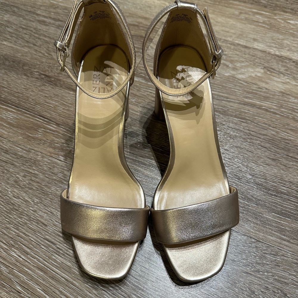 Naturalizer Gold Open Toe Heel